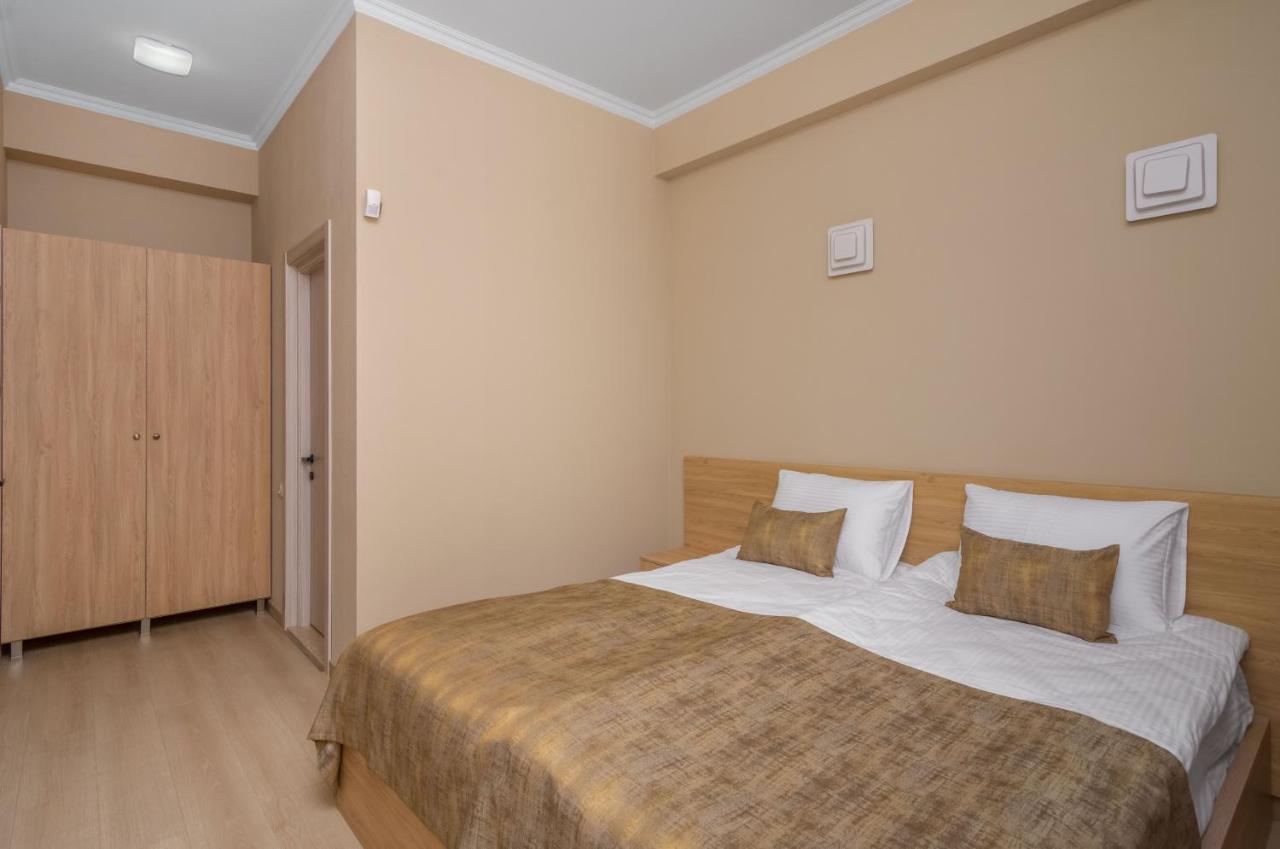 Hotel Alexandria Saguramo Exterior photo